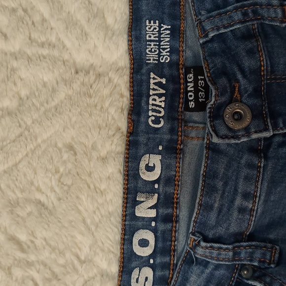 4 for $15 SONG curvy high rise skinny jeans size 13 juniors - Picture 3 of 4